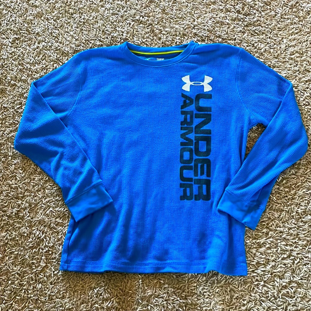 5/ $15 Boys underarmour Large Small Spot